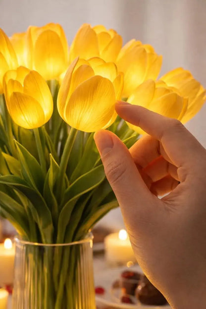 Romantisk LED-tulipanlampe – Batteridrevne LED-tulipaner som kombinerer blomsterdekorasjon med myk stemningsbelysning